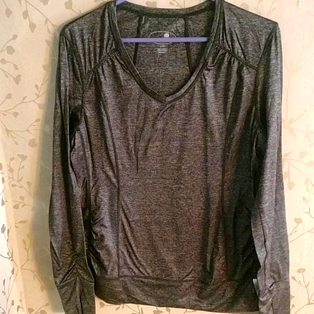 Tangerine ladies V neck athletic long sleeve top